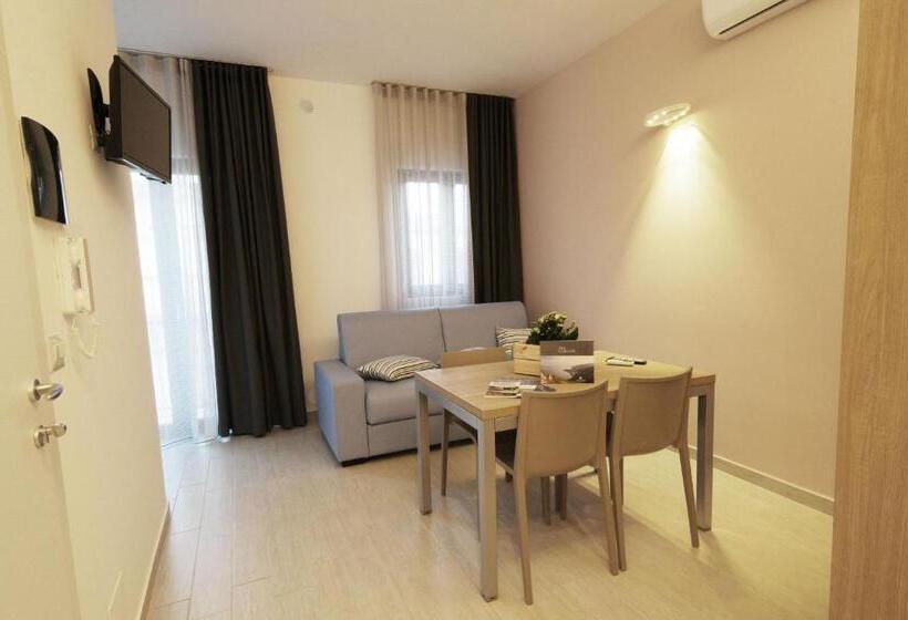 Четырехместный Номер Стандарт с Балконом, Casa Dante Bed&breakfast