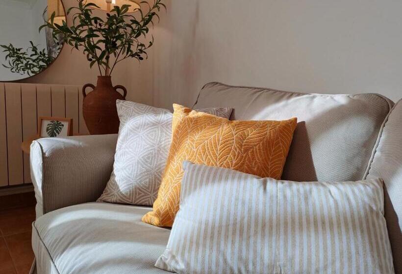 חדר סטנדרט נוף להרים, Hostal Mirall Rural