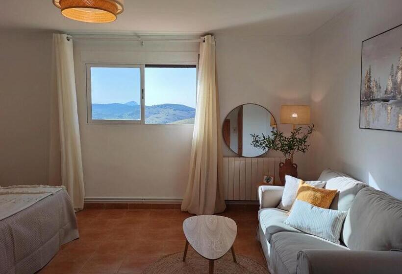 חדר סטנדרט נוף להרים, Hostal Mirall Rural