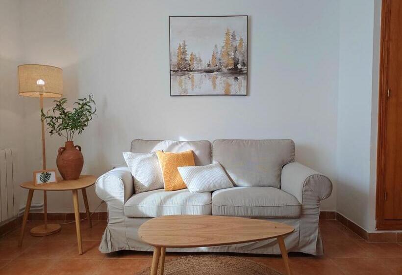 חדר סטנדרט נוף להרים, Hostal Mirall Rural