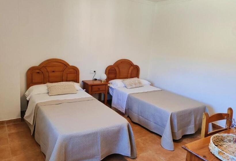 Номер Стандарт, Hostal Mirall Rural