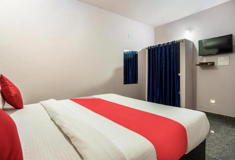 اتاق راحتی سه تخته, O Bijaya Palace