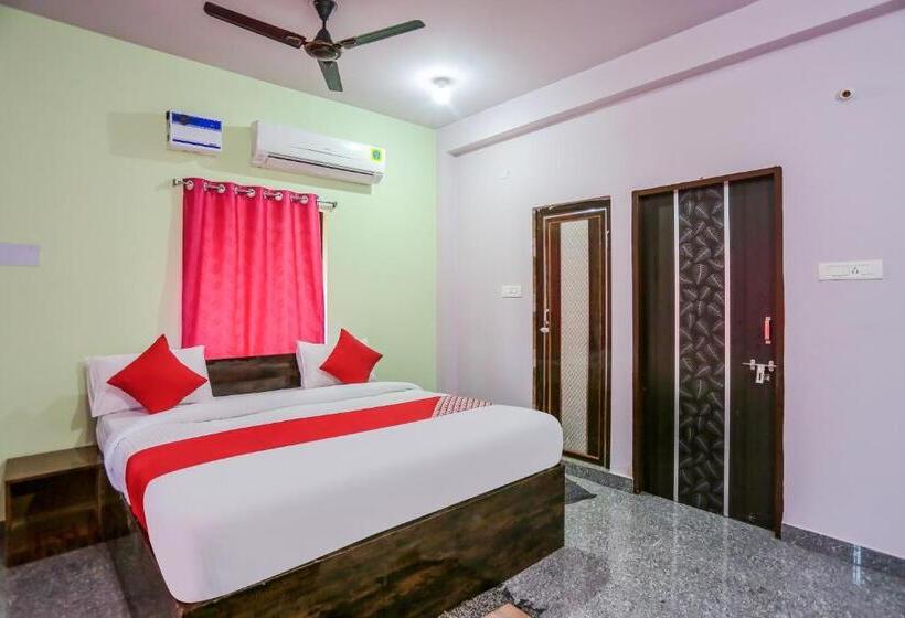 اتاق راحتی سه تخته, O Bijaya Palace