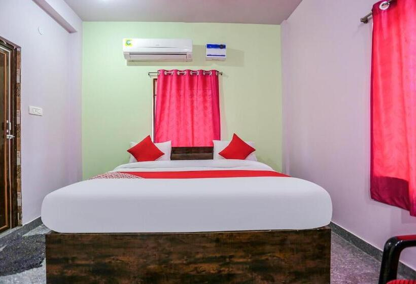 اتاق راحتی سه تخته, O Bijaya Palace