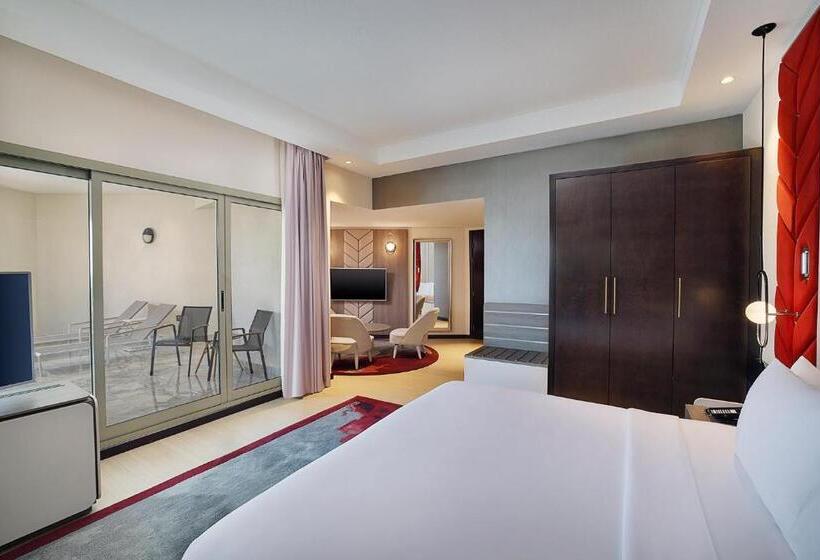 Junior Suite z Tarasem, Barcelo Al Jaddaf, Dubai