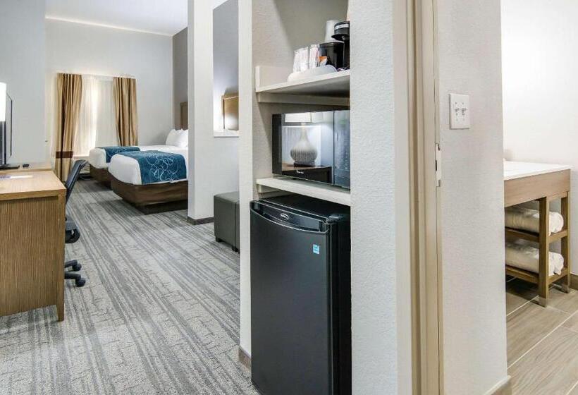 スイート, Comfort Suites Desoto Dallas South