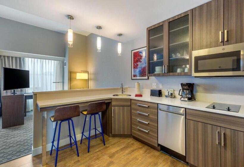 キングサイドベッドのスタンダードワンルーム, Residence Inn Providence Downtown
