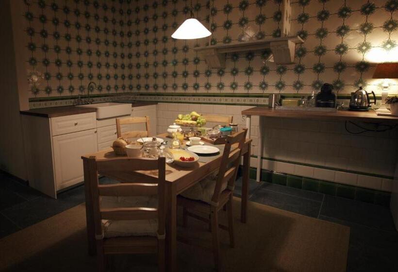 غرفة سوبيريور سرير كينج, Quiet Apartment In Antwerp Near Parc   B&b Intermezzo   Business & Leisure