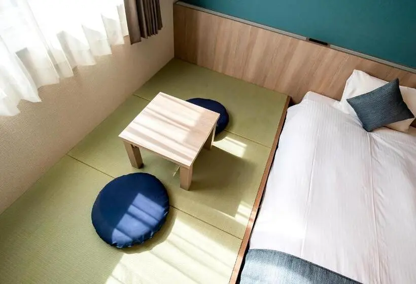 Standard Kolmen Hengen Huone, Lantana Naha Matsuyama