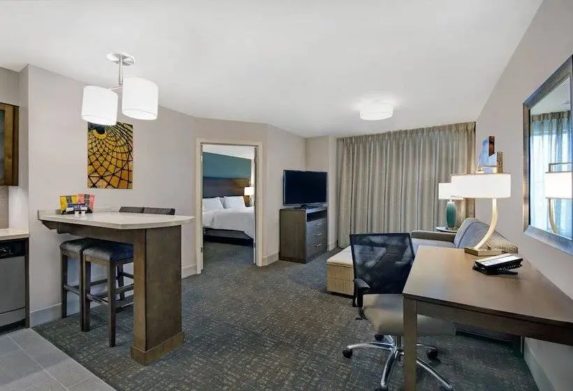 スイート, Staybridge Suites   Sterling Heights  Detroit Area, An Ihg