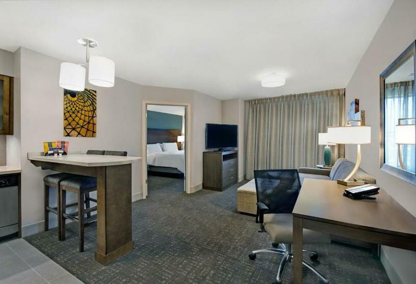 스위트 킹사이즈 침대, Staybridge Suites   Sterling Heights  Detroit Area, An Ihg