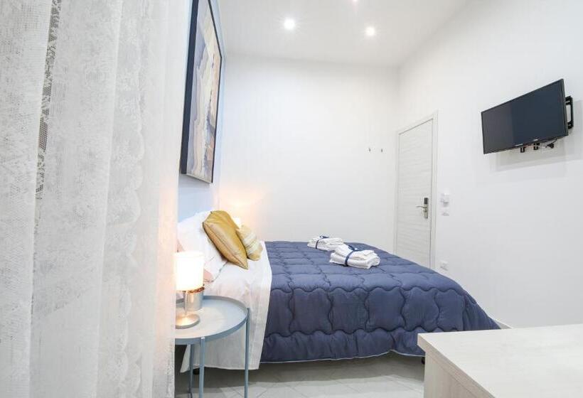 اتاق استاندارد, Il Vicoletto Di Santa Lucia