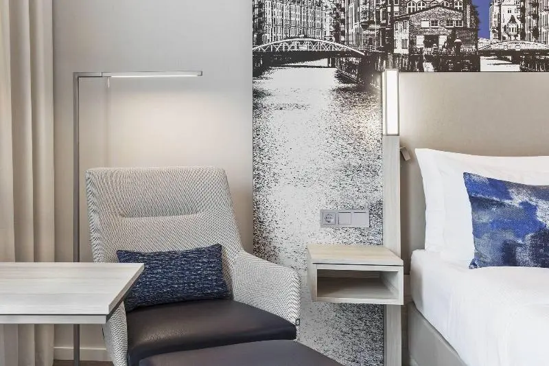 Standard-huone King-vuode, Courtyard By Marriott Hamburg City
