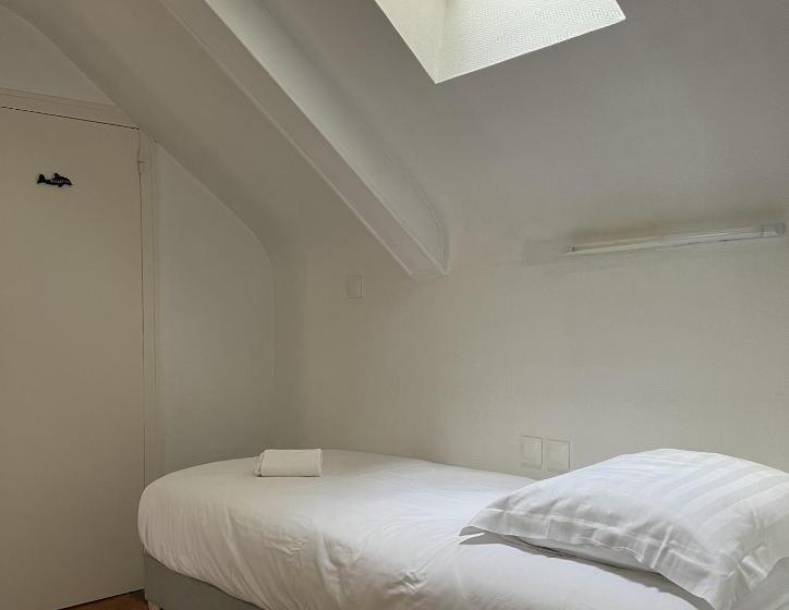 דירת שני חדרים, Kan Avel