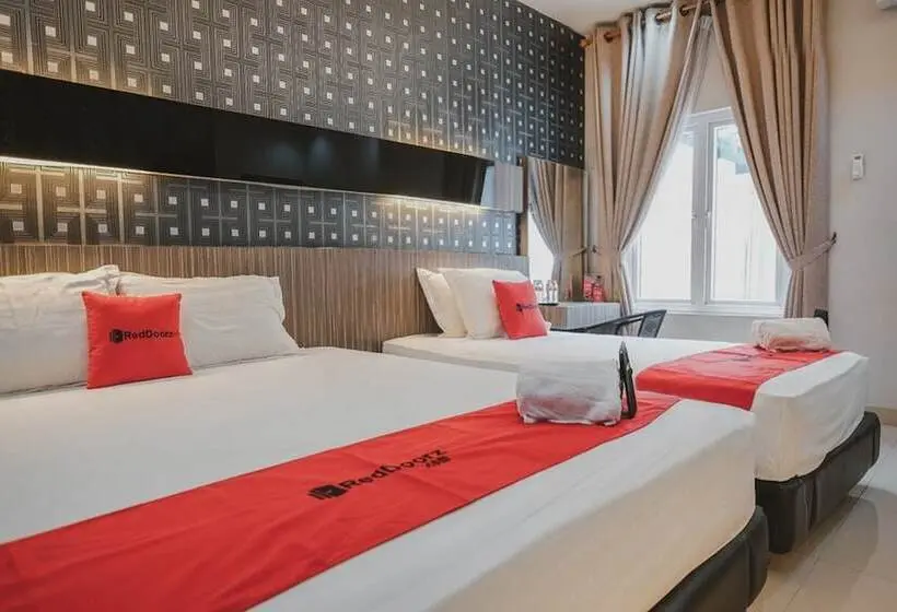 ファミリールーム, Reddoorz @ Jamin Ginting Medan