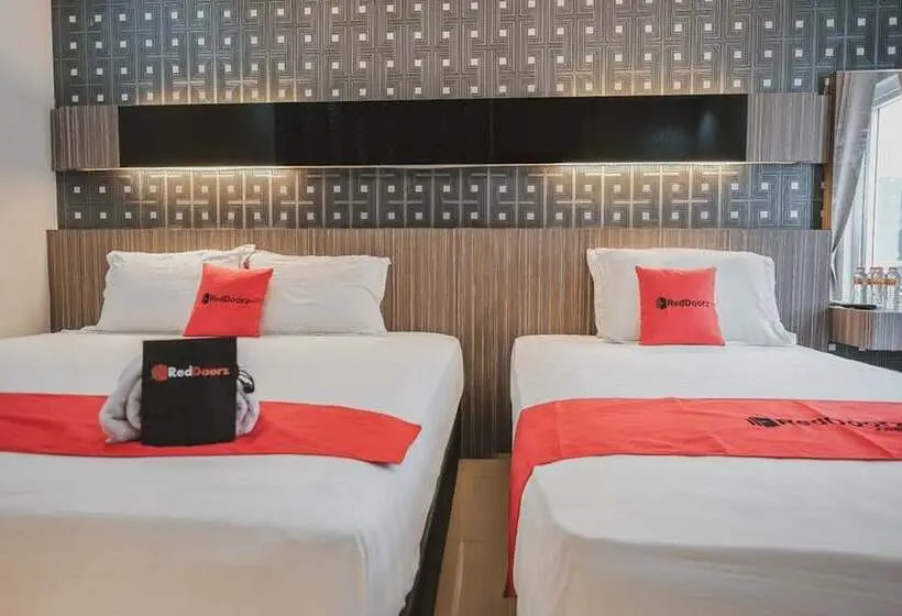 ファミリールーム, Reddoorz @ Jamin Ginting Medan