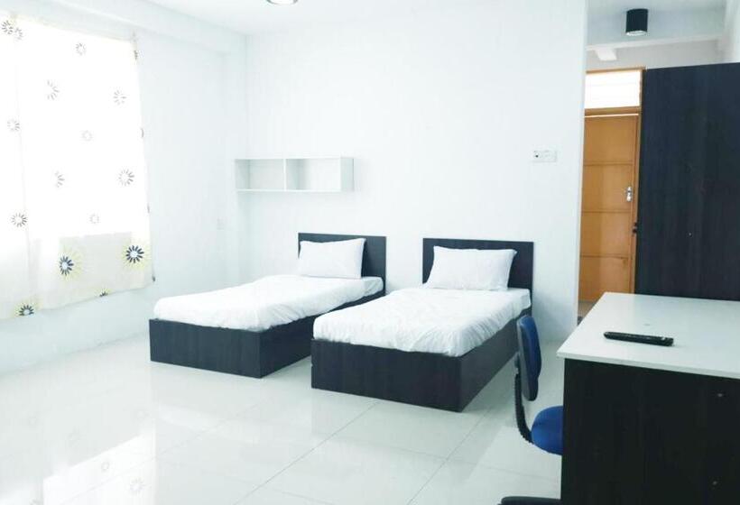 חדר דלוקס, Summer Inn