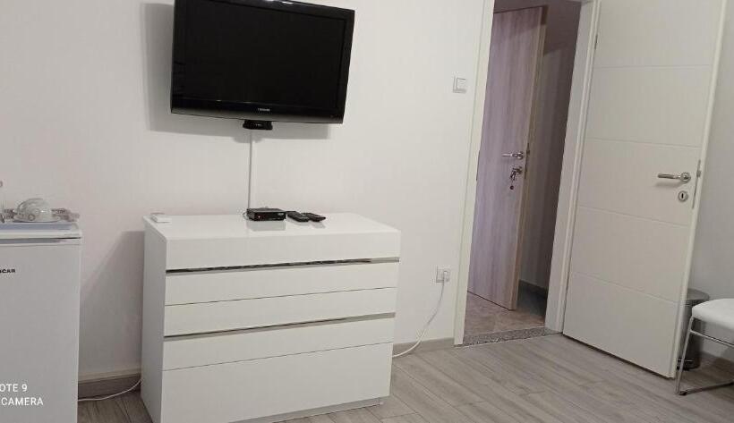 Pokój Deluxe, Viktor Rooms And Apartments