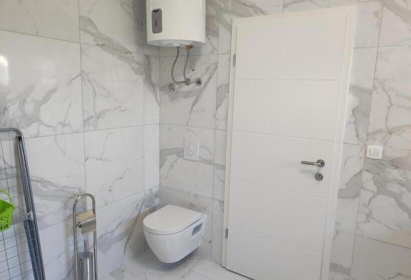 Studio Standard, Viktor Rooms And Apartments