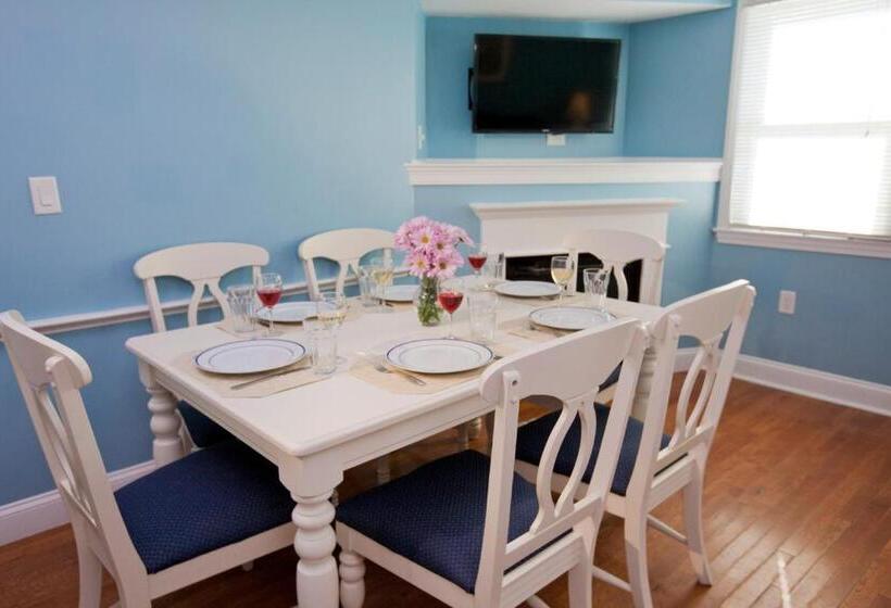 スイート, Edgewater Beach Resort