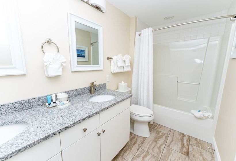 スイート, Edgewater Beach Resort