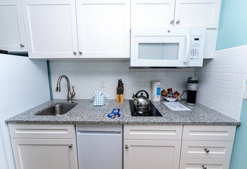 2ベッドスイートルーム, Edgewater Beach Resort