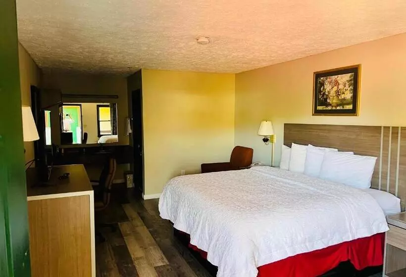 キングサイズベッドのスタンダードルーム, Alpine Valley Inn