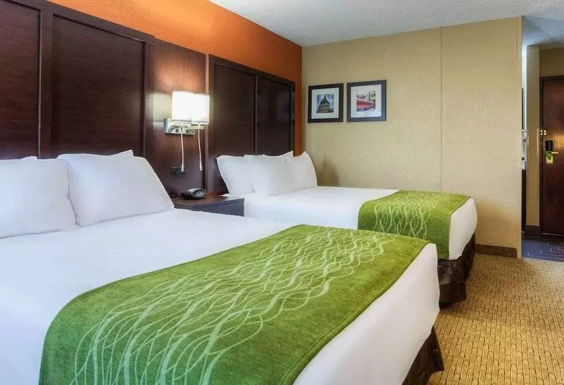 ２ダブルベッドのスタンダードルーム, Comfort Inn & Suites Evansville Airport