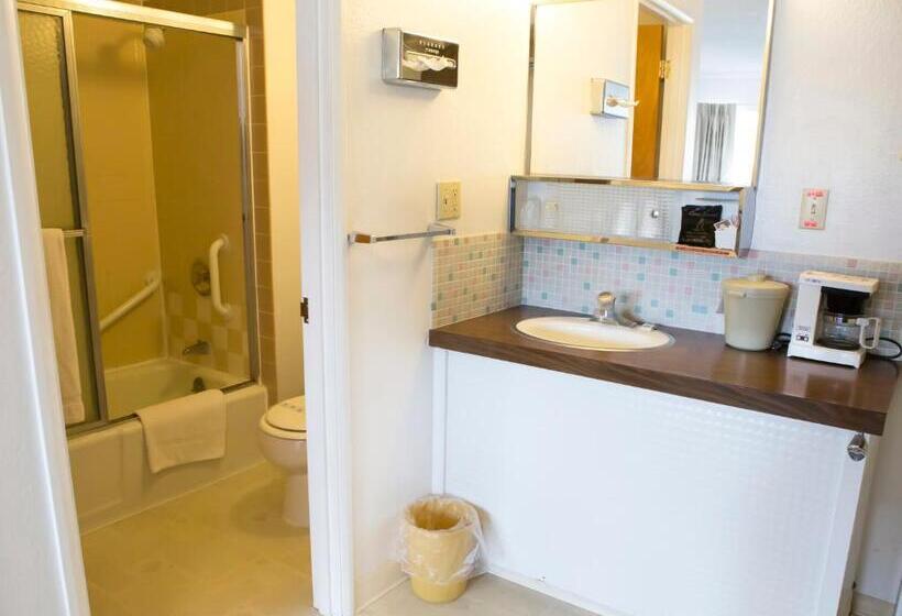 חדר סטנדרט עם מיטת קינג, Dreamers Lodge