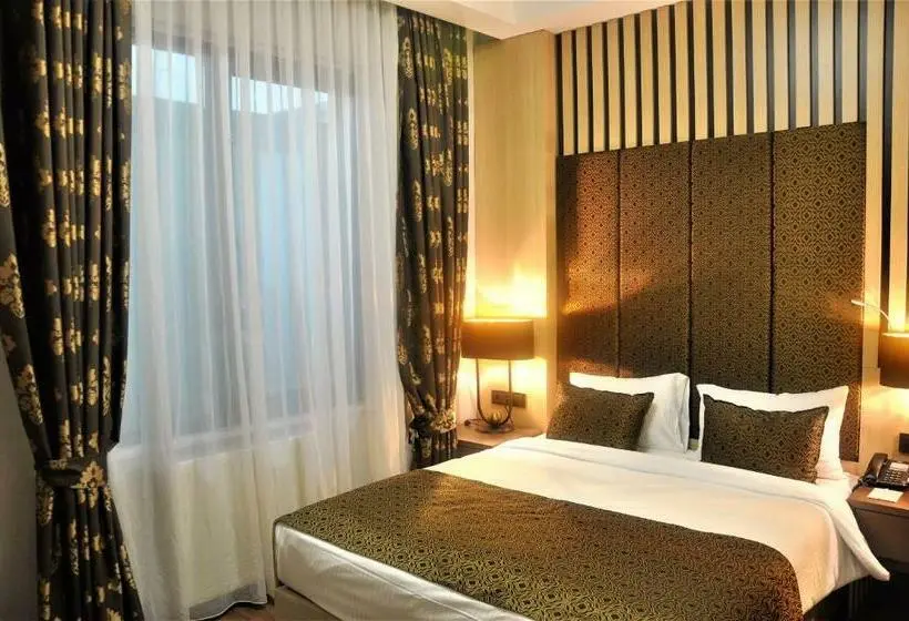 エコノミールーム, Pell Palace Hotel & Spa