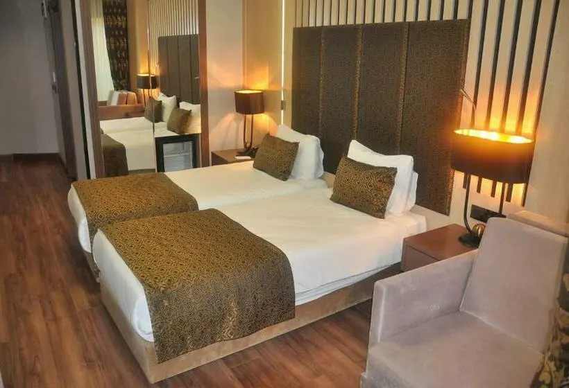 デラックスルーム, Pell Palace Hotel & Spa