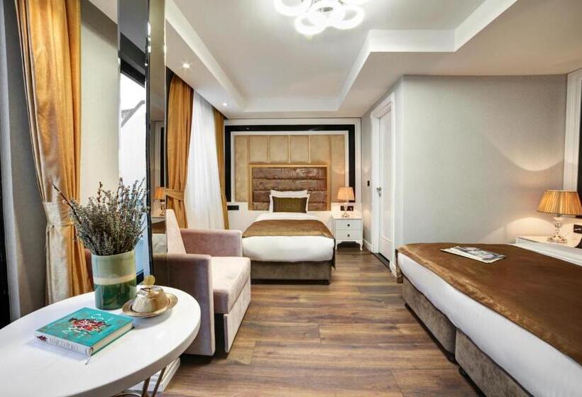 اتاق خانوادگی, Pell Palace Hotel & Spa