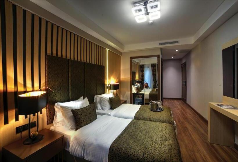 اتاق سوپریور سه تخته, Pell Palace Hotel & Spa