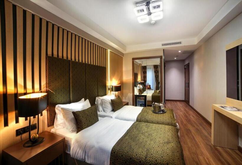 اتاق سوپریور سه تخته, Pell Palace Hotel & Spa