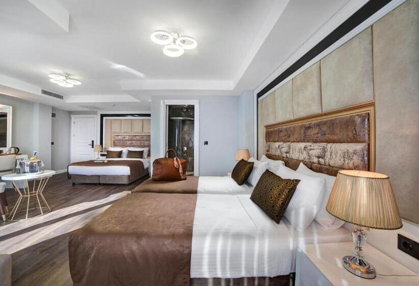 سوییت جونیور با بالکن, Pell Palace Hotel & Spa