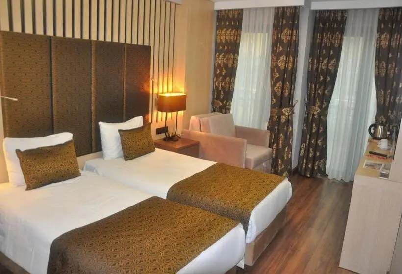 デラックスルーム, Pell Palace Hotel & Spa