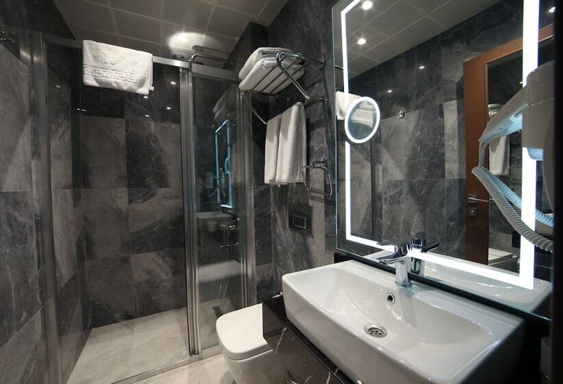 اتاق اکونومی, Pell Palace Hotel & Spa