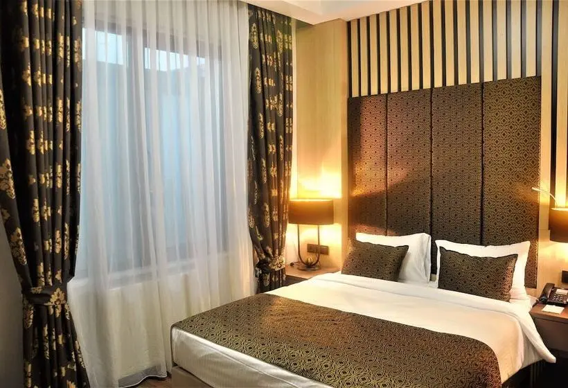 エコノミールーム, Pell Palace Hotel & Spa