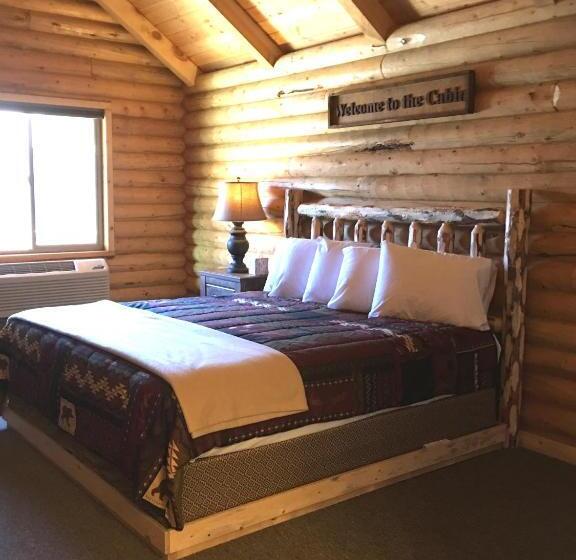 מיטת קינג בסוויטה, Countryside Cabins