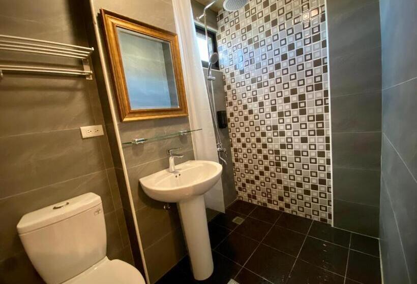 اتاق لوکس با بالکن, 墾丁好消息民宿good News