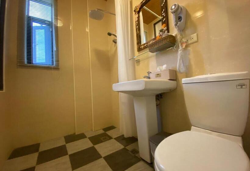 اتاق لوکس با بالکن, 墾丁好消息民宿good News