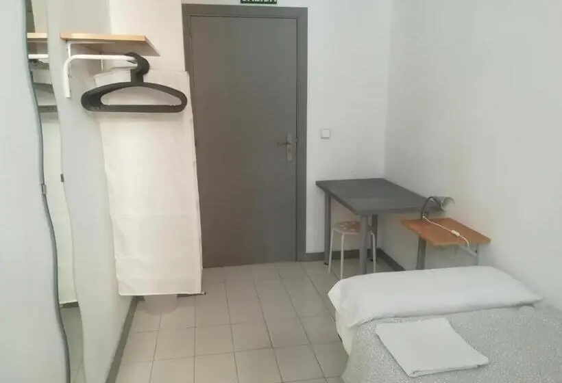 Standard Yhden Hengen Huone Jaettu Kylpyhuone, Hostel Urban Sevilla