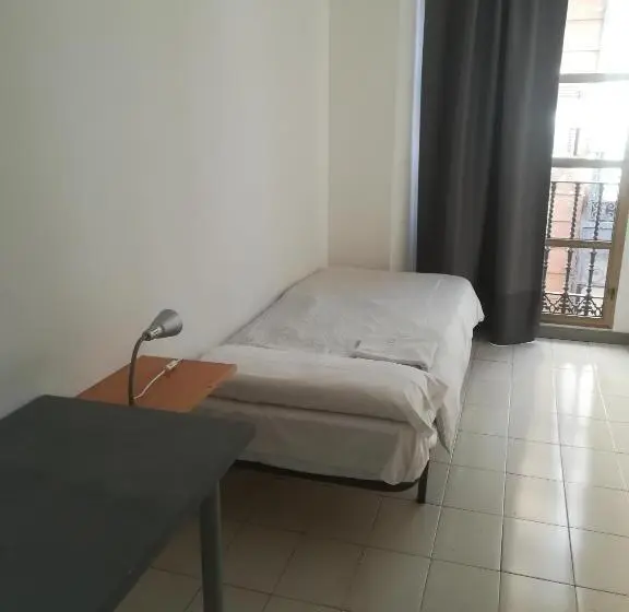 Standard Yhden Hengen Huone Jaettu Kylpyhuone, Hostel Urban Sevilla