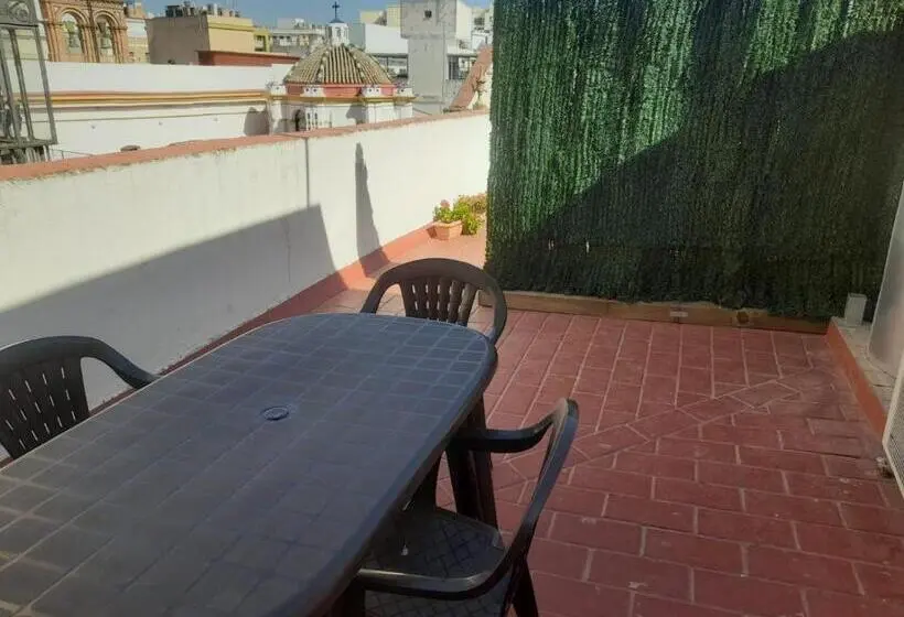 Standard-studio, Hostel Urban Sevilla