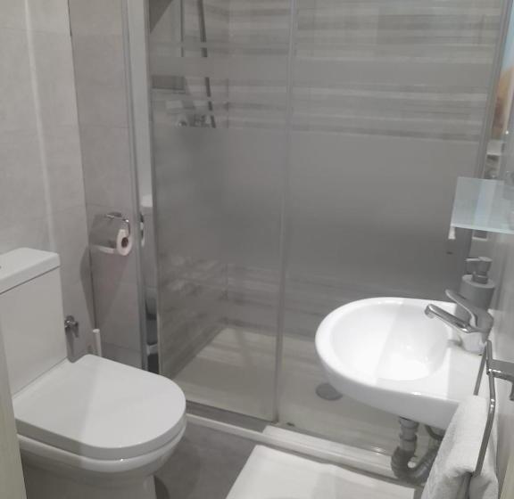 استودیوی استاندارد, Hostel Urban Sevilla