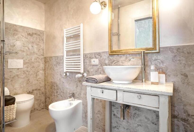اتاق لوکس چهار تخته, Casa Rowe B&b