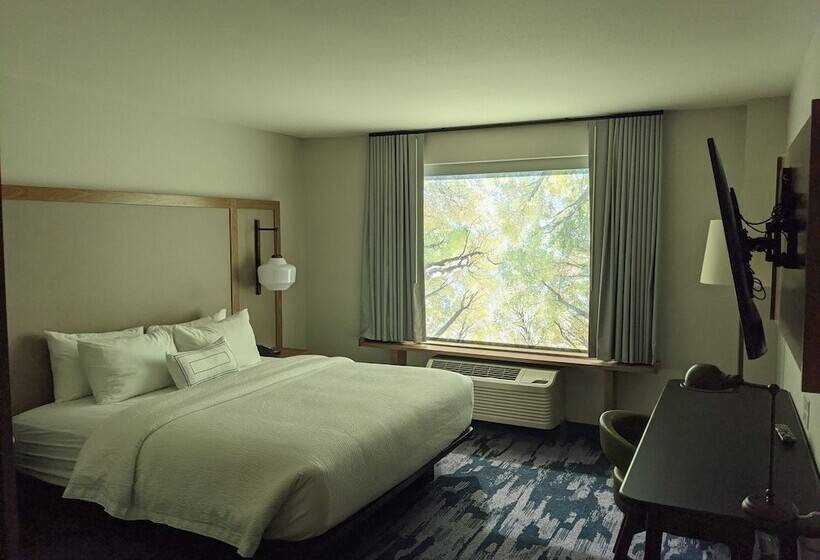 جناح, Fairfield Inn & Suites Lincoln Crete