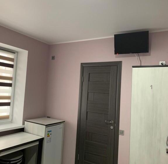 חדר משפחתי, Guest House Max