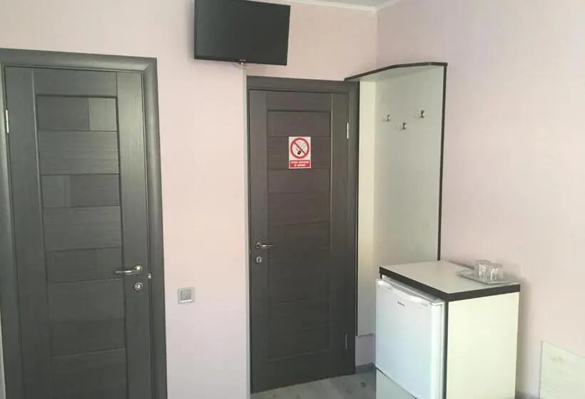 Quarto Estandar, Guest House Max