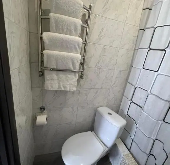 Quarto Estandar, Guest House Max